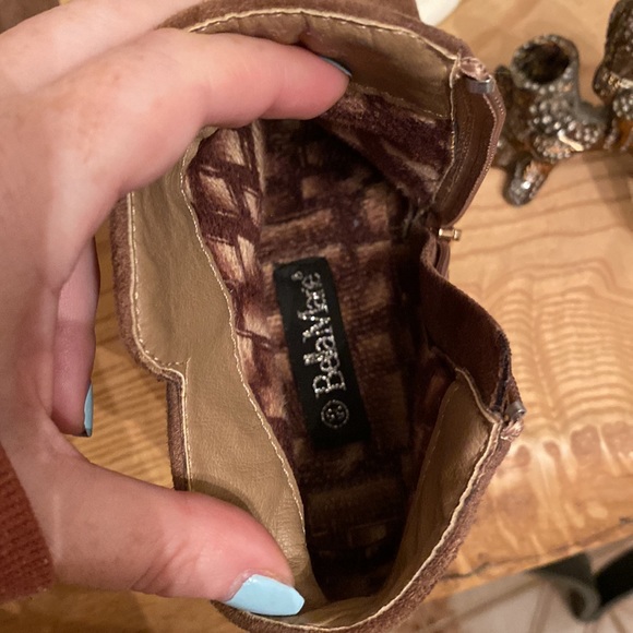 Cute taupe/brown wedge suede booties size 5.5 - Picture 7 of 8